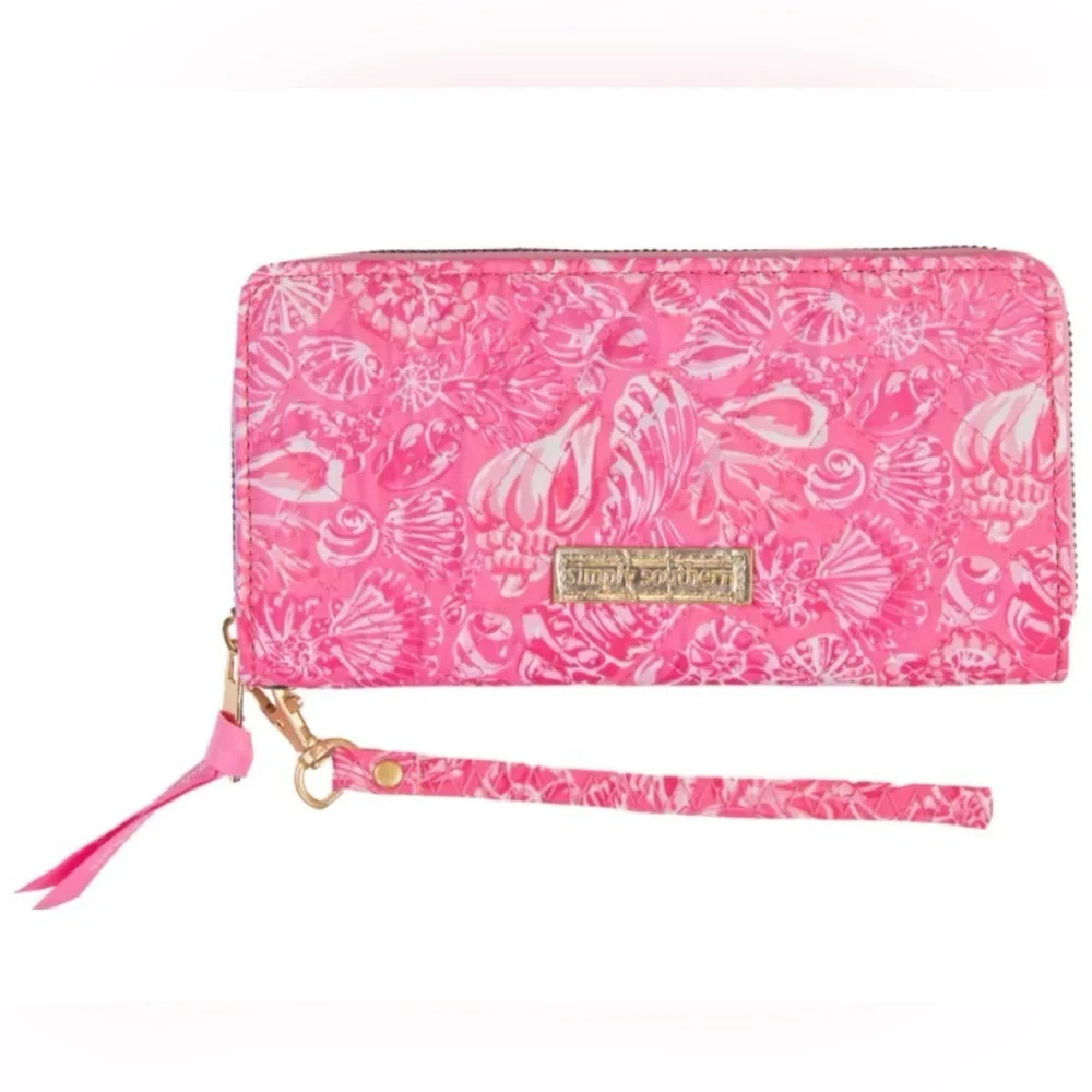 Simply Southern Seashell Starfish Pink and White Quilted Wallet Wristlet - Picture 1 of 9